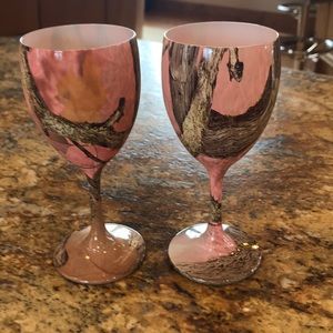 Pink Camo Wine Glasses- MUST GO!!!!
